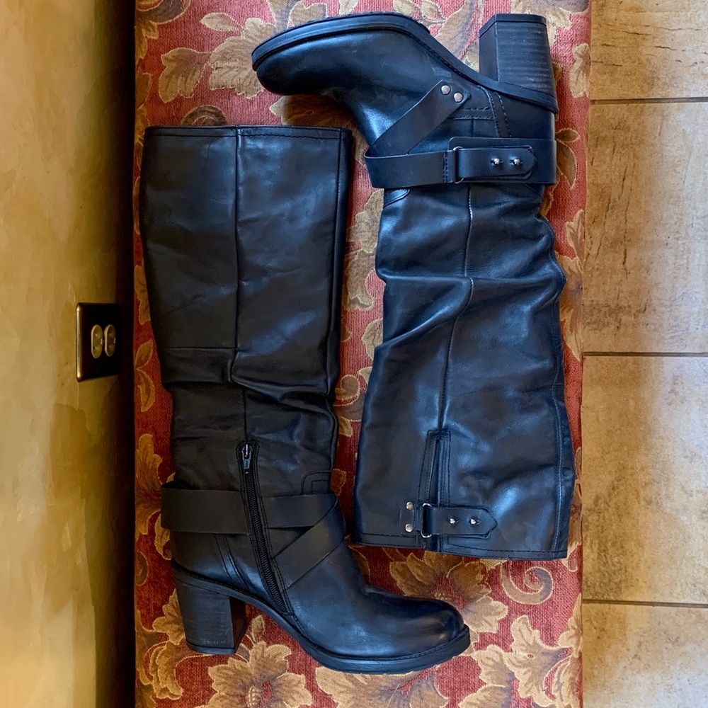 Steve Madden Coleton Black Buckle Heel Boots 👢